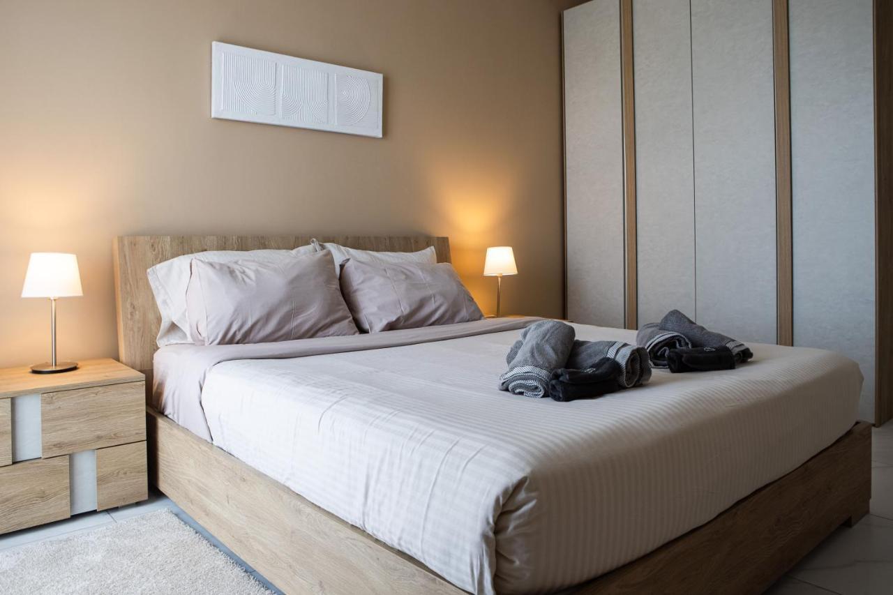 Apartment Modern - - Close To - 5 Star Rating *